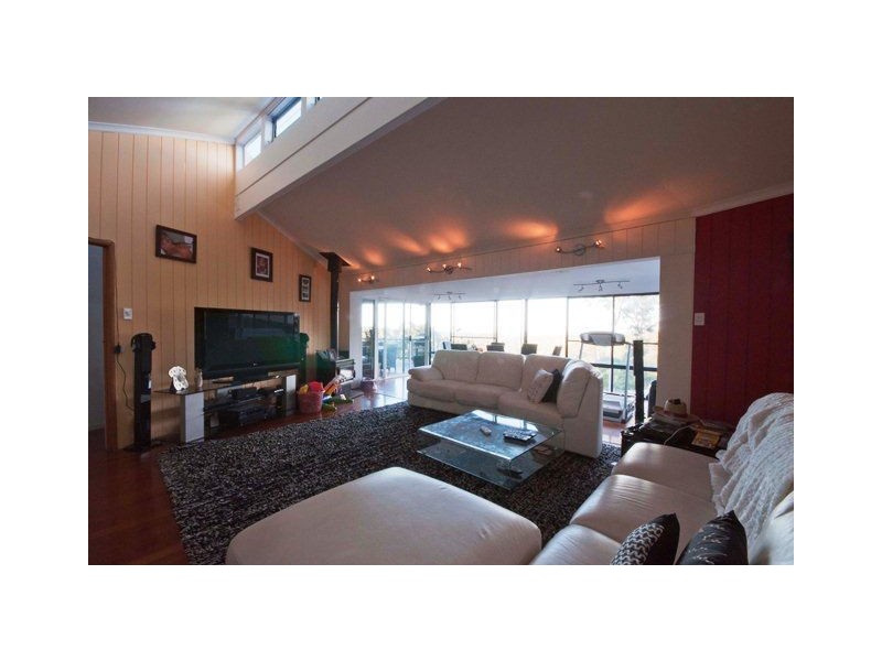 24 Glenrowan Drive, Tallai QLD 4213