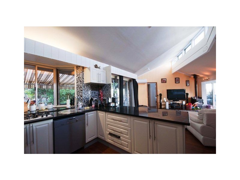 24 Glenrowan Drive, Tallai QLD 4213