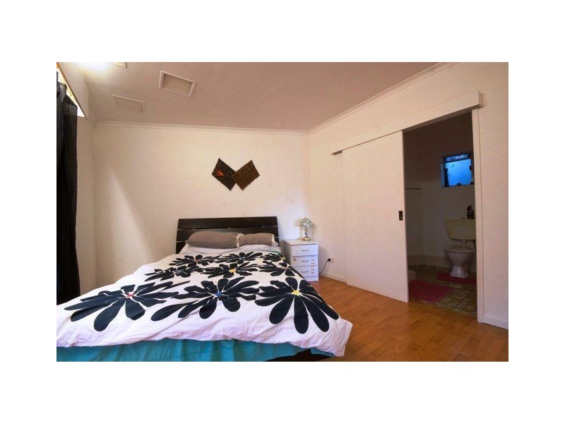 24 Glenrowan Drive, Tallai QLD 4213