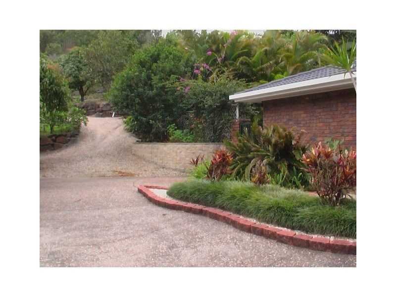 31 Uplands Drive, Tallai QLD 4213