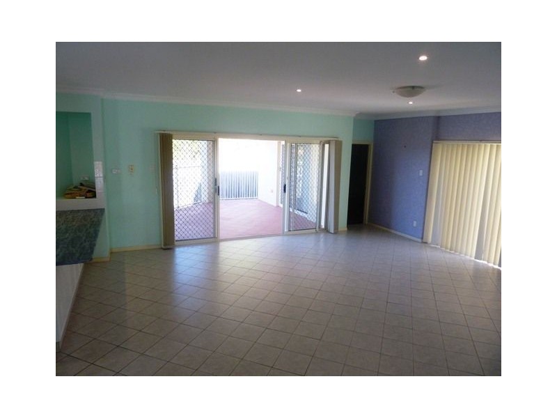 42 Langport Parade, Mudgeeraba QLD 4213