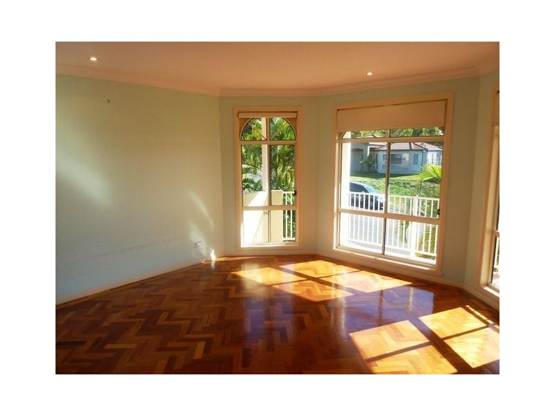 42 Langport Parade, Mudgeeraba QLD 4213