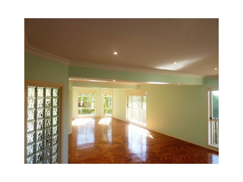 42 Langport Parade, Mudgeeraba QLD 4213
