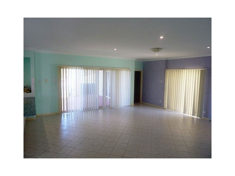 42 Langport Parade, Mudgeeraba QLD 4213