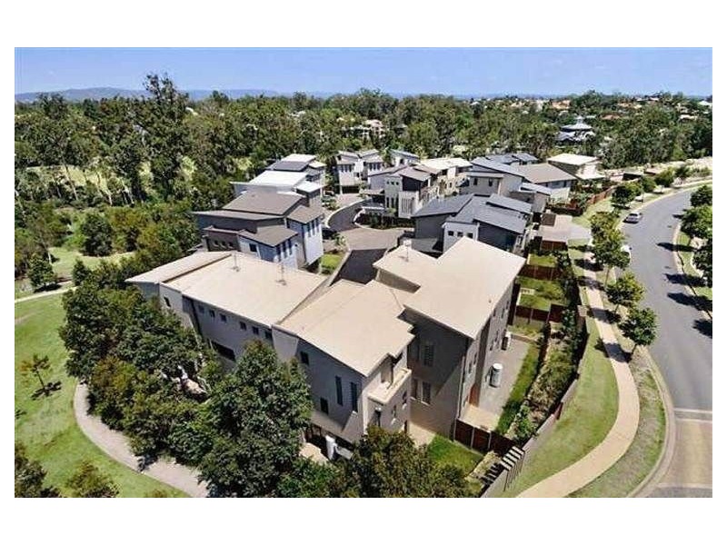 16/17 Great Southern Drive, Robina QLD 4226