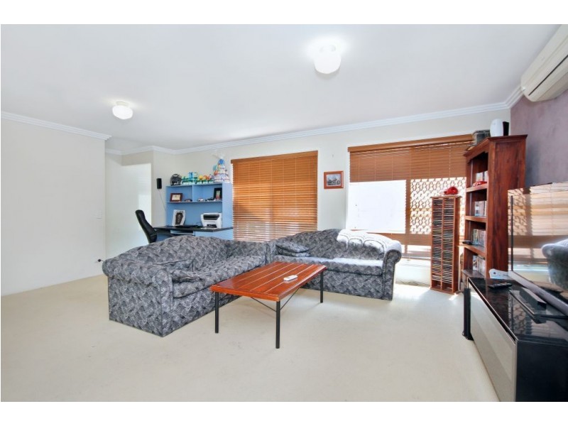 8 Whiltshire Drive, Mudgeeraba QLD 4213