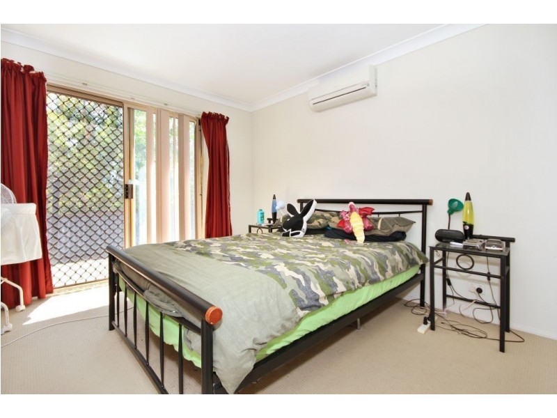 8 Whiltshire Drive, Mudgeeraba QLD 4213