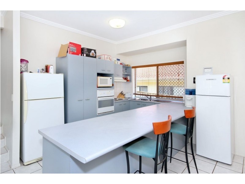 8 Whiltshire Drive, Mudgeeraba QLD 4213