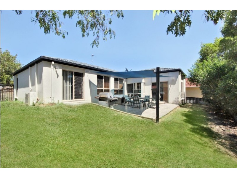 8 Whiltshire Drive, Mudgeeraba QLD 4213