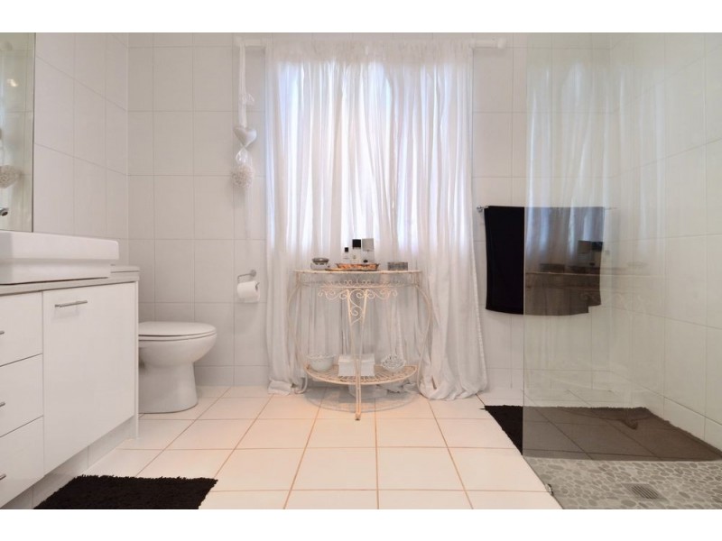 35 Quigan Terrace, Highland Park QLD 4211