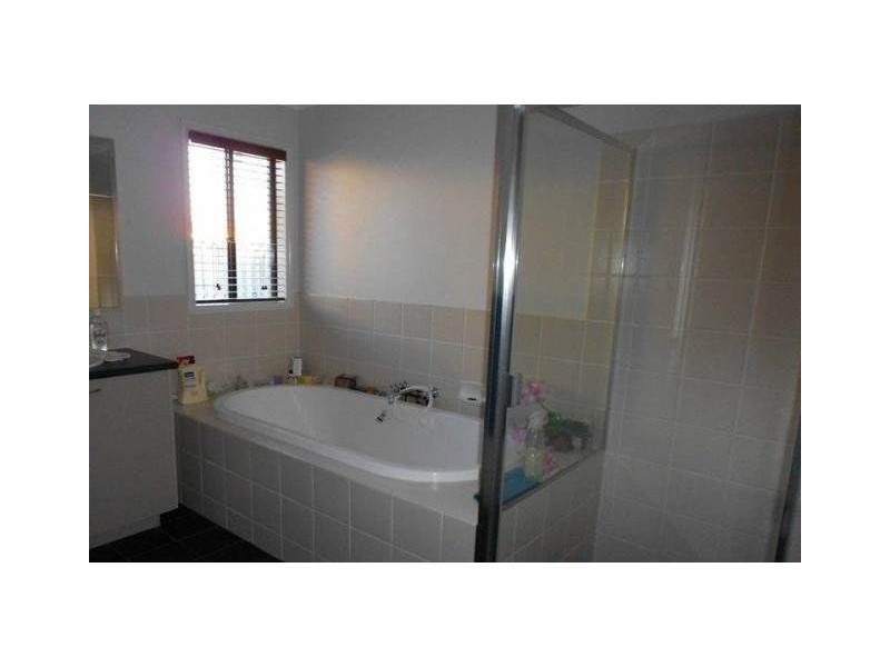 41 Merrilaine Crescent, Merrimac QLD 4226