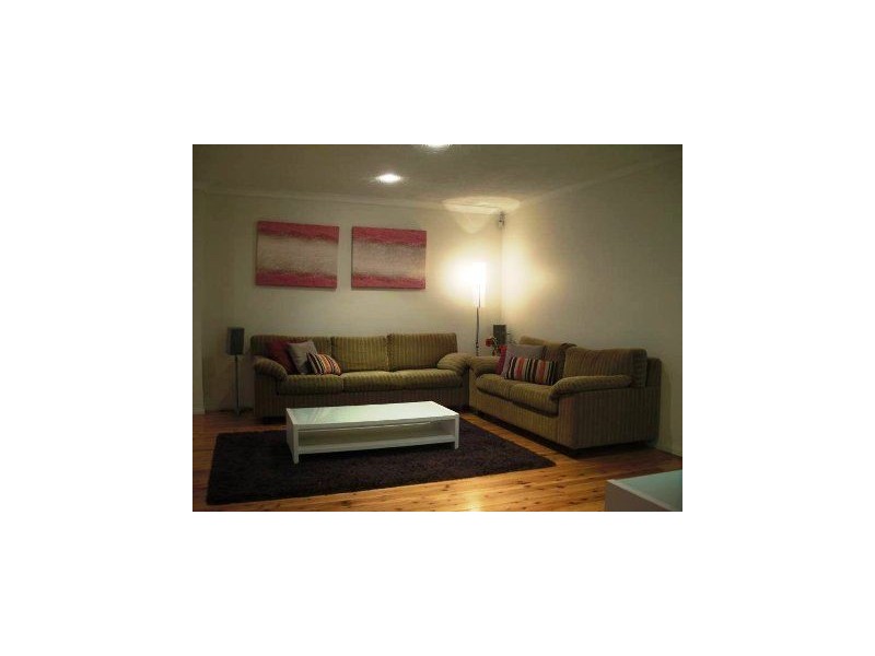 11 Ewan Street, Southport QLD 4215