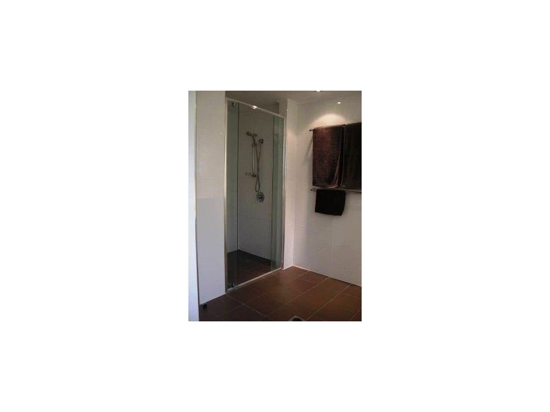 11 Ewan Street, Southport QLD 4215