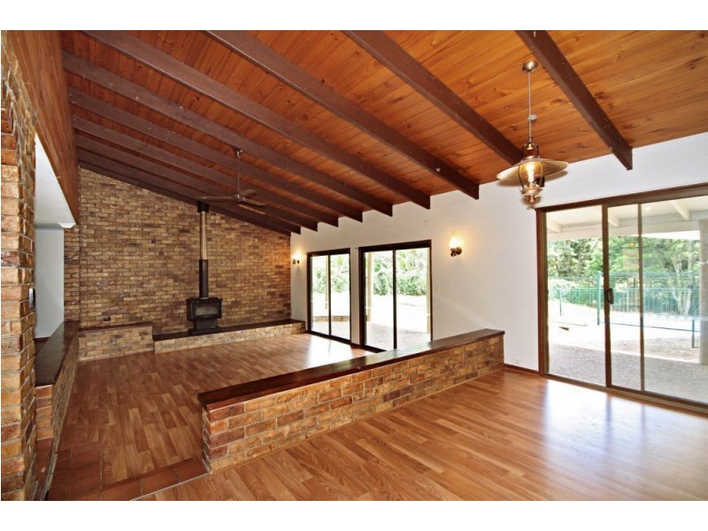 42 Berrigans Road, Mudgeeraba QLD 4213