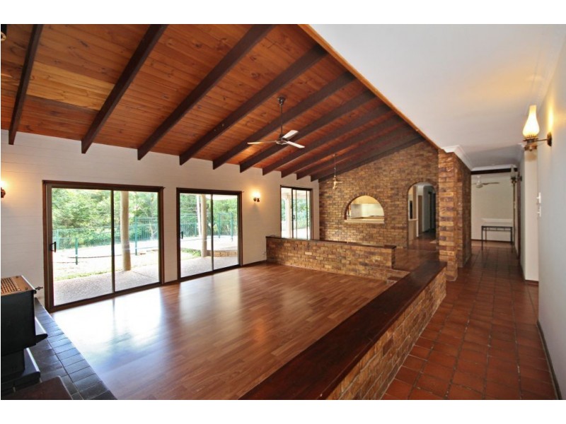 42 Berrigans Road, Mudgeeraba QLD 4213