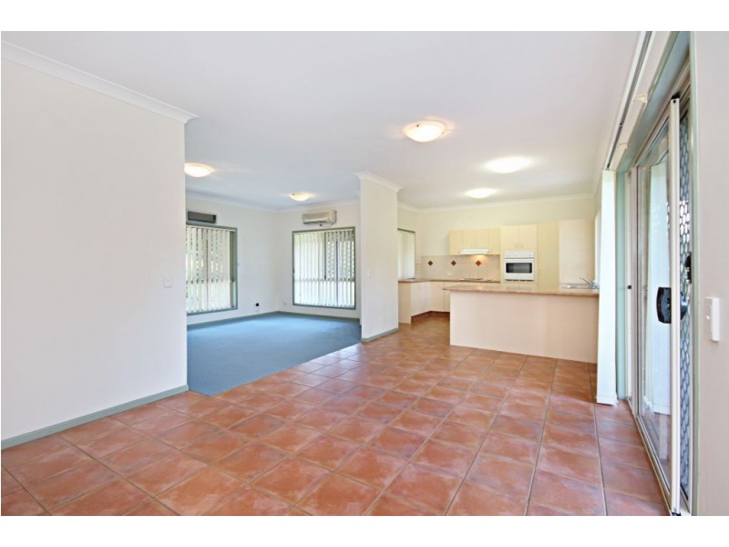92 Waters Road, Bonogin QLD 4213