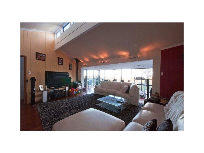24 Glenrowan Drive, Tallai QLD 4213