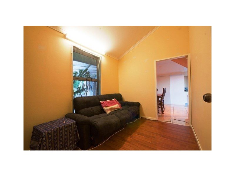 24 Glenrowan Drive, Tallai QLD 4213