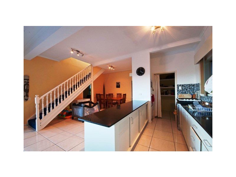 24 Glenrowan Drive, Tallai QLD 4213