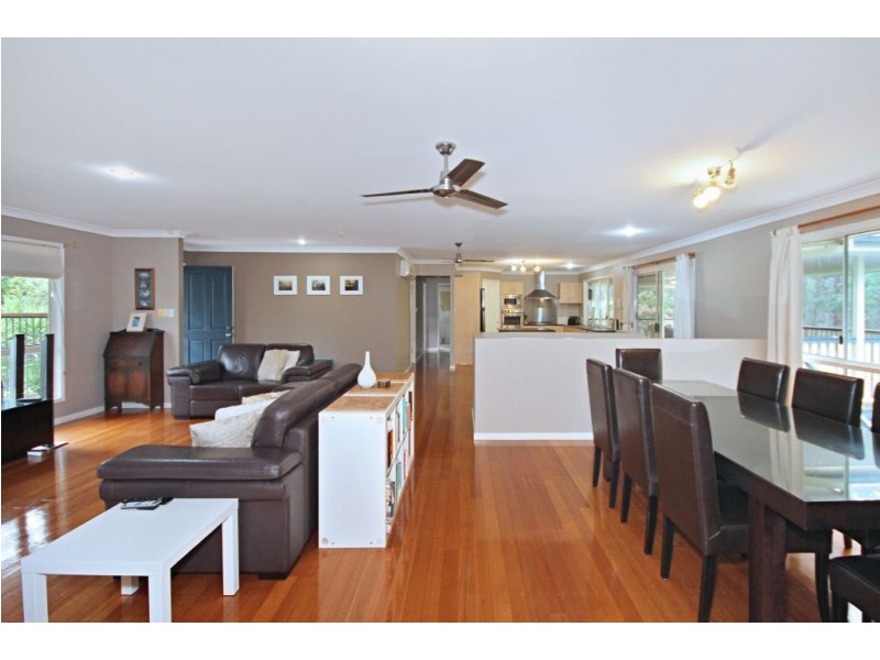 25 Lomatia Court, Bonogin QLD 4213