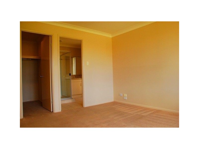14 Billinghurst Cres, Coomera QLD 4209