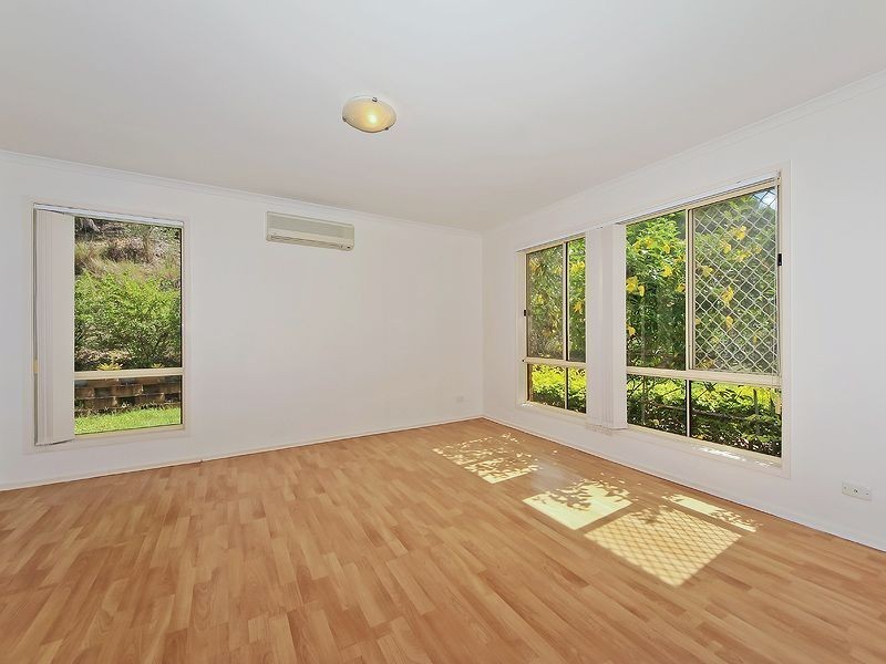 30 Nature Valley Court, Tallai QLD 4213