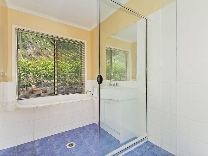 30 Nature Valley Court, Tallai QLD 4213