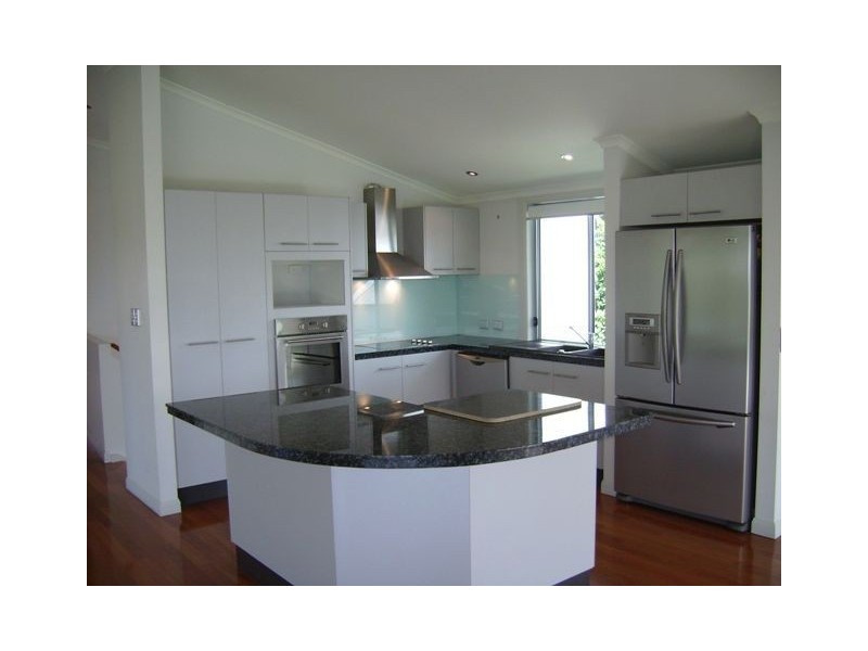 70 Clover Hill Drive, Mudgeeraba QLD 4213