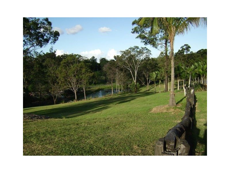 18 Tyalgum Street, Mudgeeraba QLD 4213