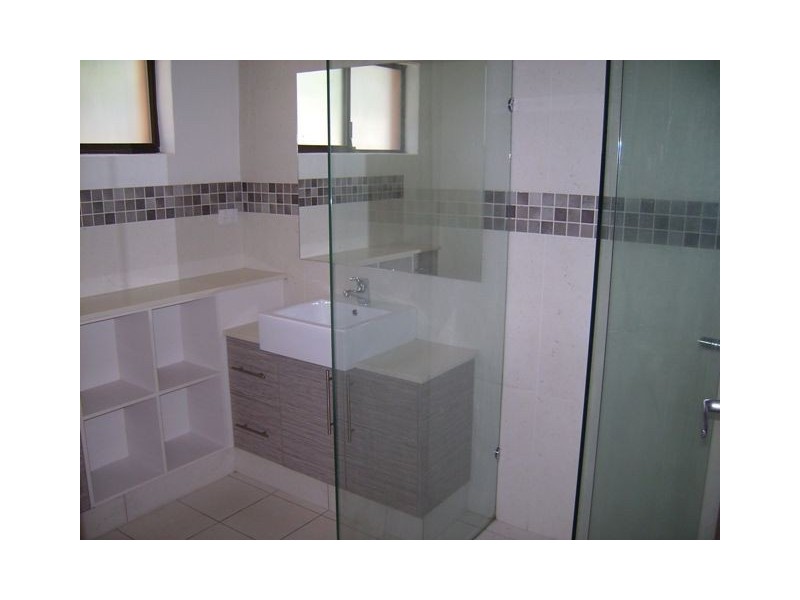 18 Tyalgum Street, Mudgeeraba QLD 4213