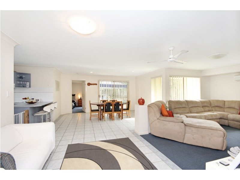 93 Swanton Drive, Mudgeeraba QLD 4213