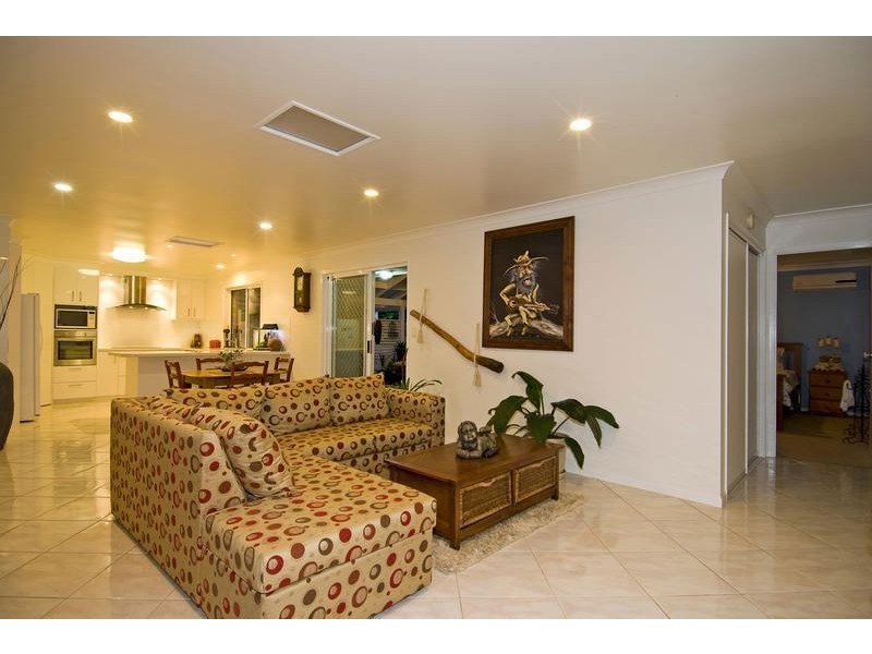 37 Tuena Street, Mudgeeraba QLD 4213