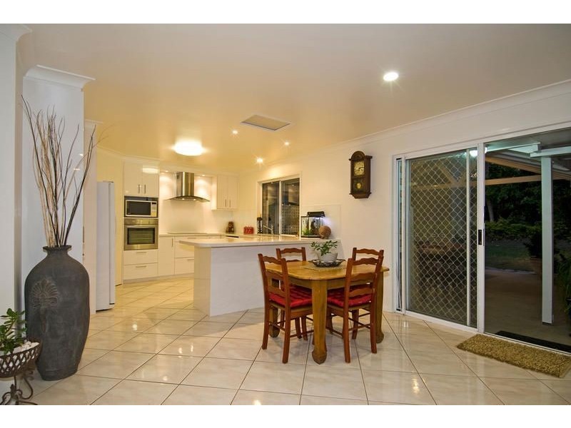 37 Tuena Street, Mudgeeraba QLD 4213