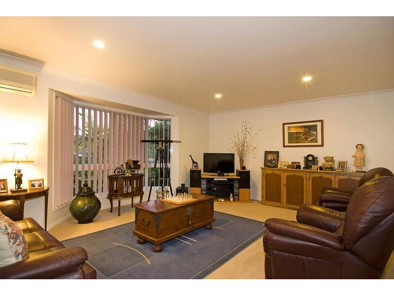 37 Tuena Street, Mudgeeraba QLD 4213