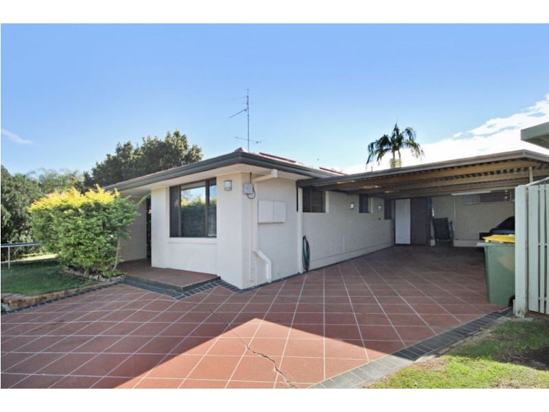 5 Falcon Court, Burleigh Waters QLD 4220