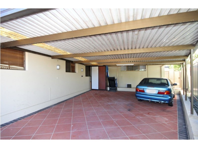 5 Falcon Court, Burleigh Waters QLD 4220