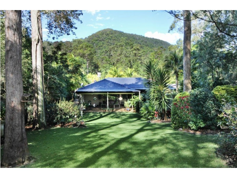 98 Gardenia Drive, Bonogin QLD 4213