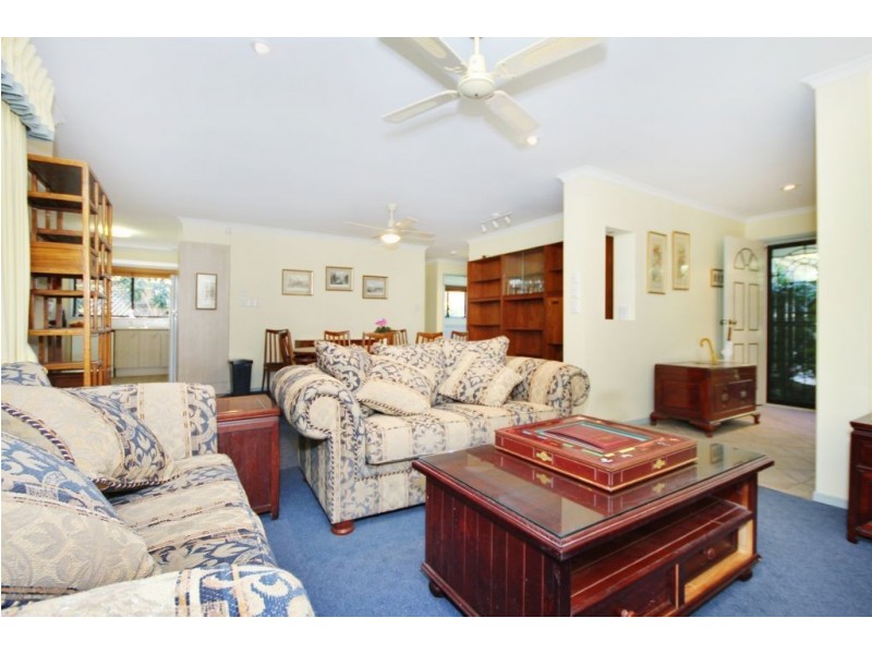 98 Gardenia Drive, Bonogin QLD 4213