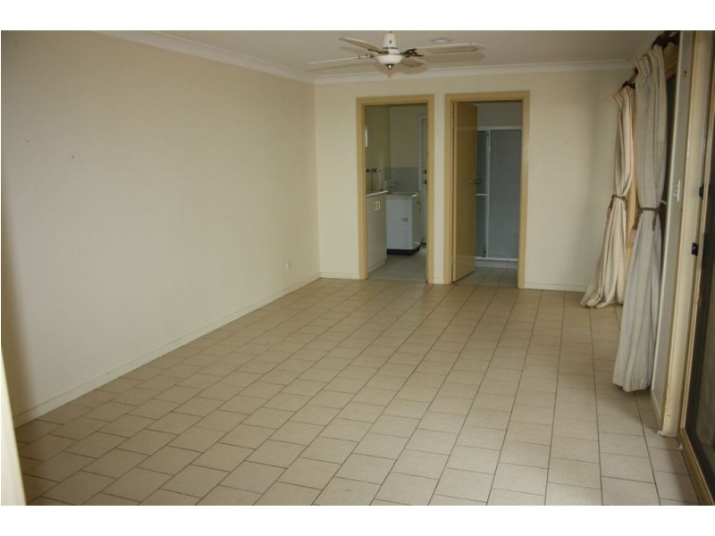 33 Armrick Ave, Broadbeach QLD 4218