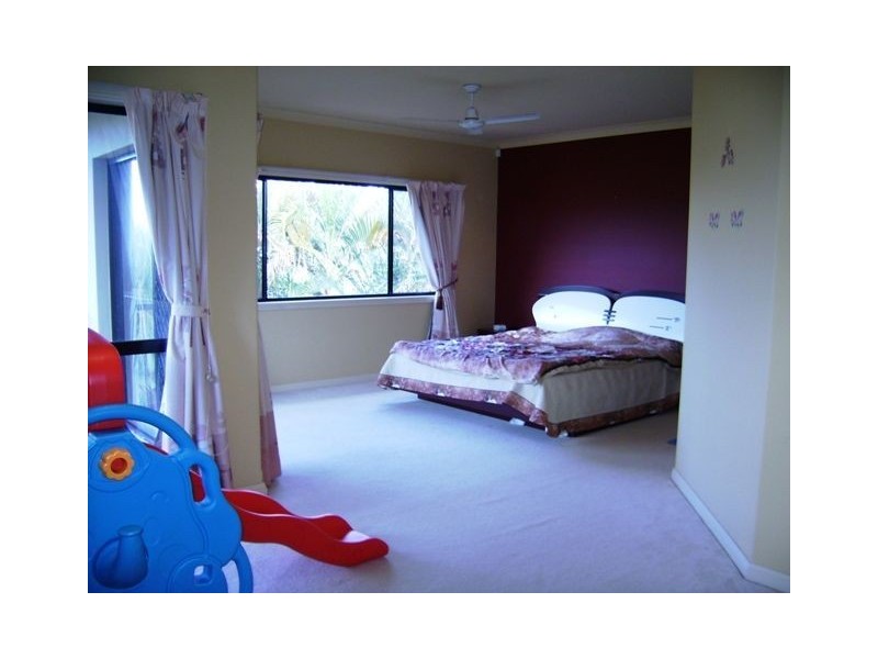 16 Applegum Court, Robina QLD 4226