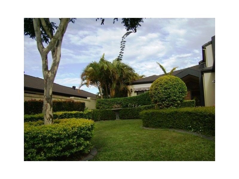 16 Applegum Court, Robina QLD 4226