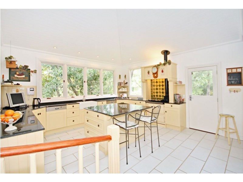 14 Fairy Wren Ct, Bonogin QLD 4213