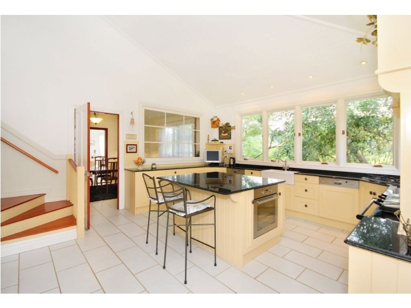 14 Fairy Wren Ct, Bonogin QLD 4213