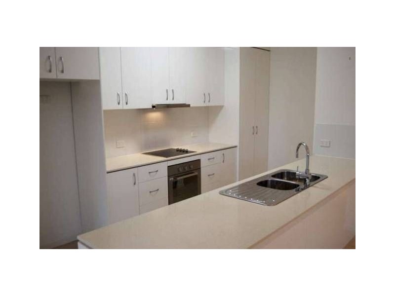 1/32 Marks Drive, Varsity Lakes QLD 4227