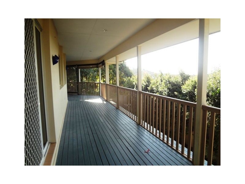 8 Flindersia Court, Reedy Creek QLD 4227