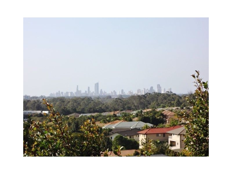 8 Flindersia Court, Reedy Creek QLD 4227