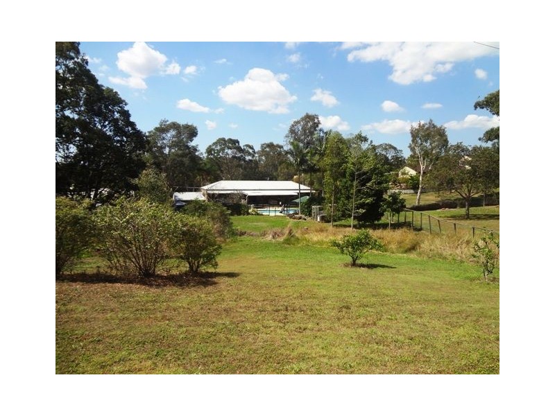 6 Baron Court, Tallai QLD 4213