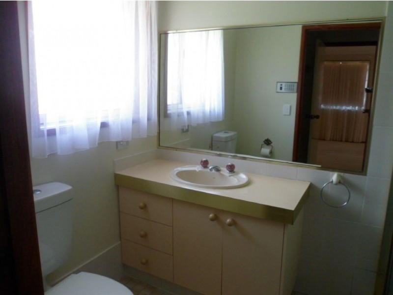 22 Bertana Drive, Mudgeeraba QLD 4213