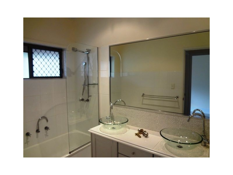 6 Baron Court, Tallai QLD 4213