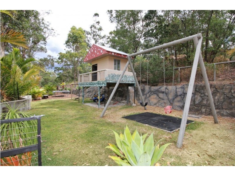15 Honeysuckle Lane, Bonogin QLD 4213
